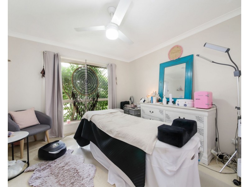 92 Golden Avenue, Calamvale QLD 4116