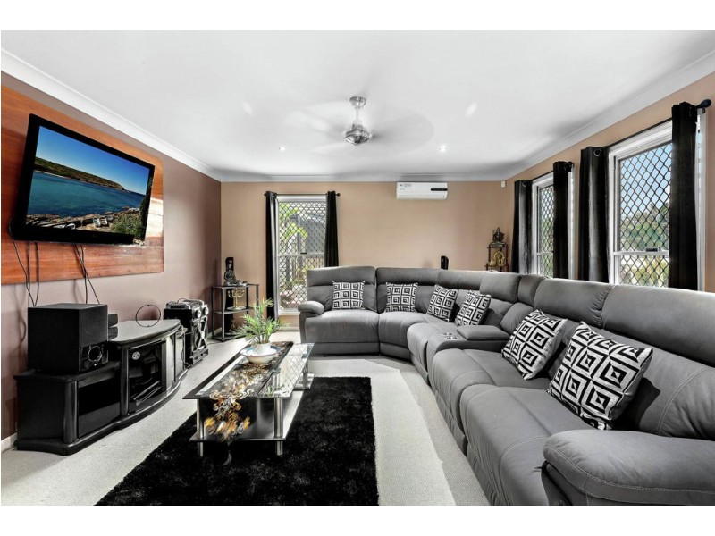 99 Ormeau Ridge Road, Ormeau Hills QLD 4208