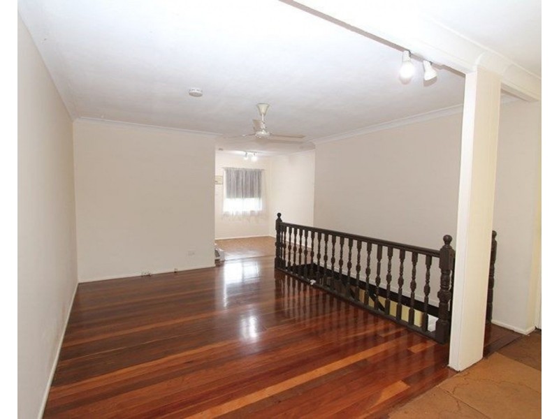 8 Poppy Street, Kingston QLD 4114