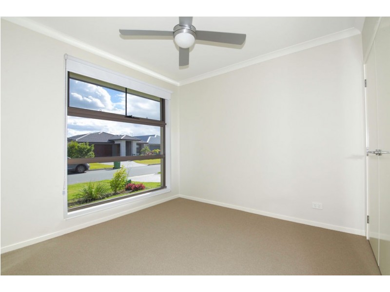 12 Lindeman Circuit, Pimpama QLD 4209