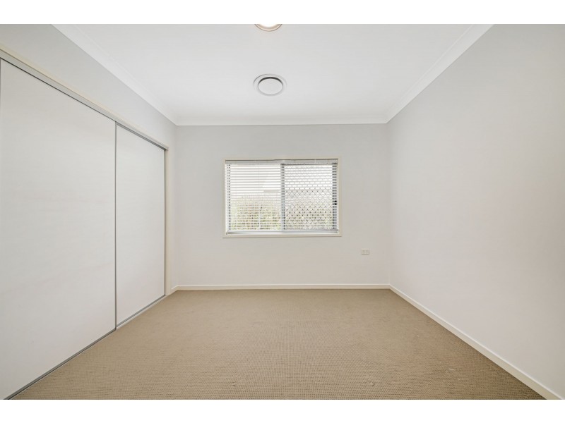 80 John Markwell Parade, Daisy Hill QLD 4127