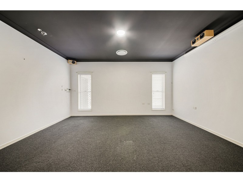 80 John Markwell Parade, Daisy Hill QLD 4127