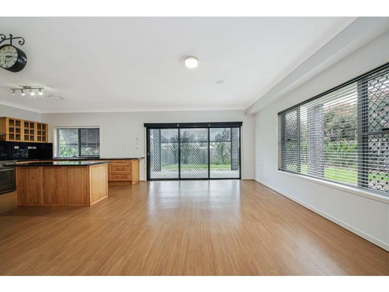 80 John Markwell Parade, Daisy Hill QLD 4127