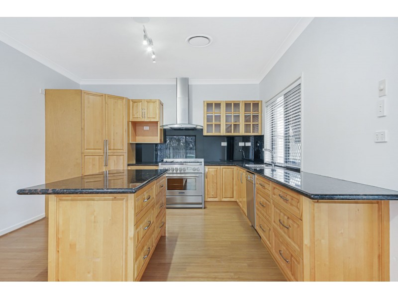 80 John Markwell Parade, Daisy Hill QLD 4127