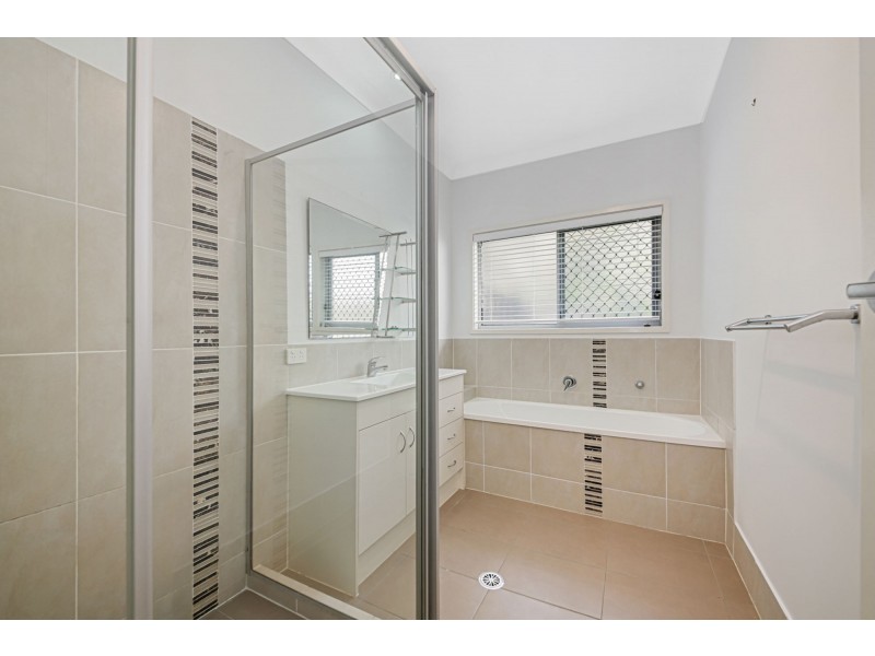 80 John Markwell Parade, Daisy Hill QLD 4127