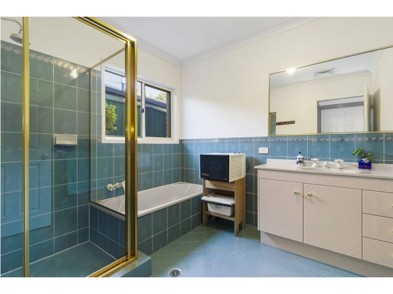 221 Springwood Road, Springwood QLD 4127