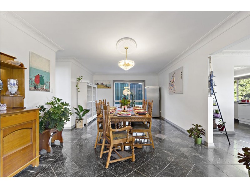 221 Springwood Road, Springwood QLD 4127