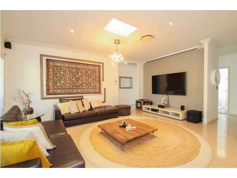 20 Rainbow Circuit, Coomera Waters QLD 4209