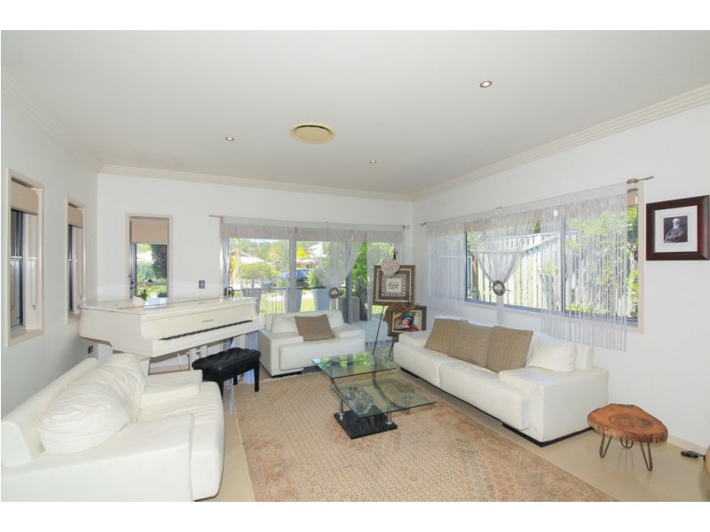 20 Rainbow Circuit, Coomera Waters QLD 4209