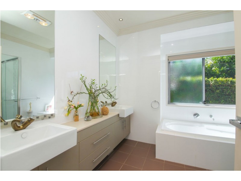 20 Rainbow Circuit, Coomera Waters QLD 4209