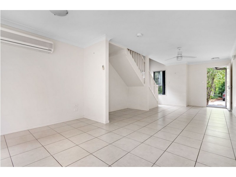 15/266 Henty Drive, Redbank Plains QLD 4301