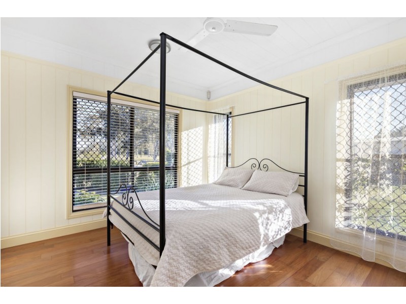 34 Burows Road, Alberton QLD 4207