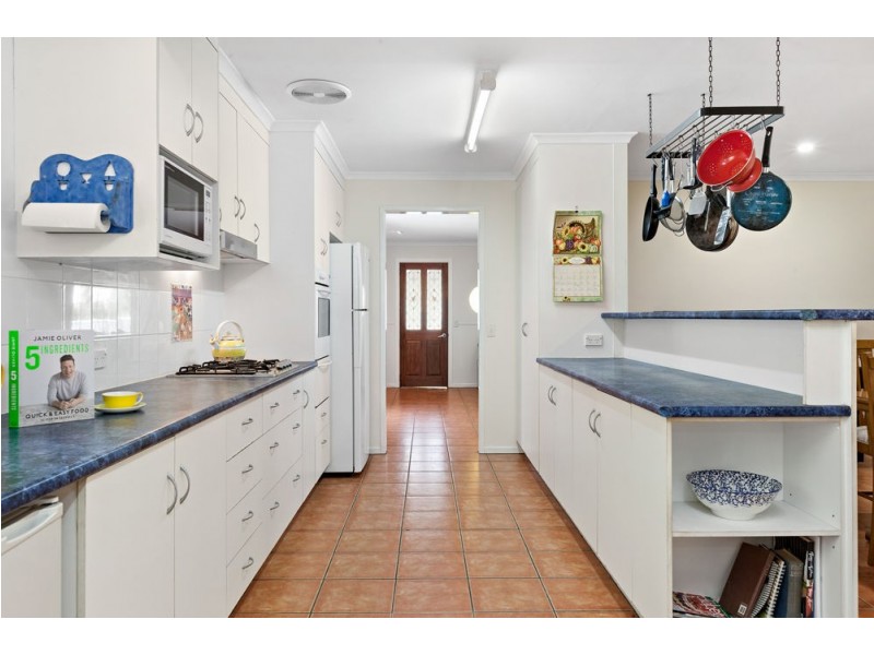 8 Jillian Court, Springwood QLD 4127
