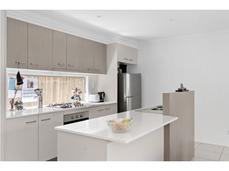 20 Ravensbourne Circuit, Waterford QLD 4133