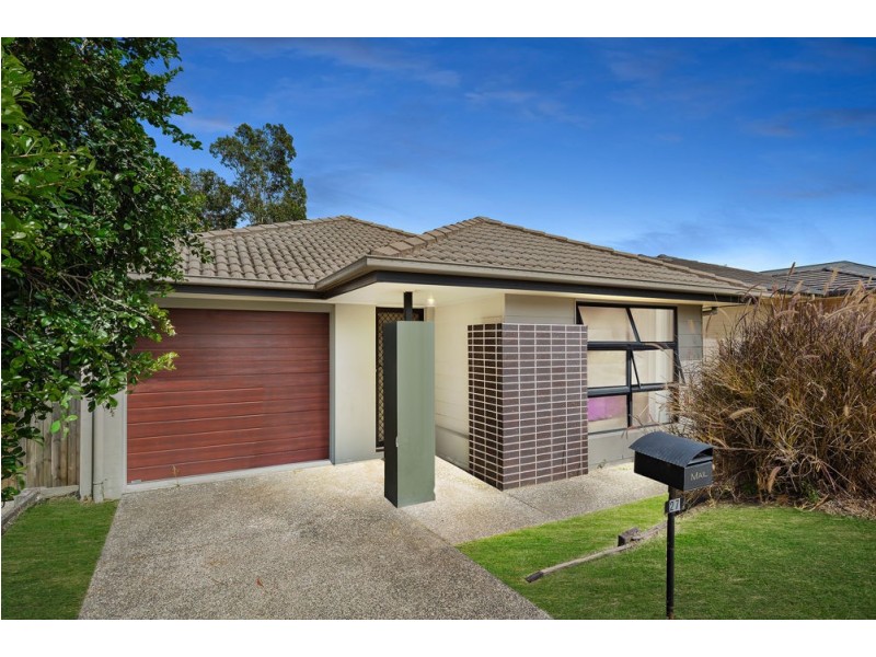 27 Ravensbourne Circuit, Waterford QLD 4133