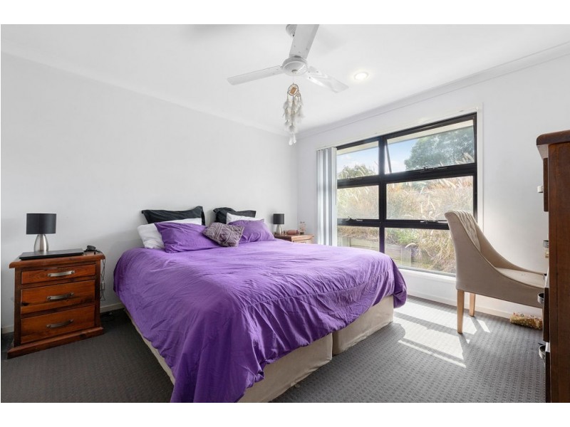 27 Ravensbourne Circuit, Waterford QLD 4133