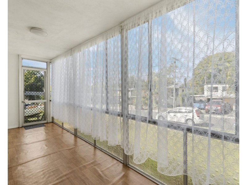 34 Maple Street, Kingston QLD 4114