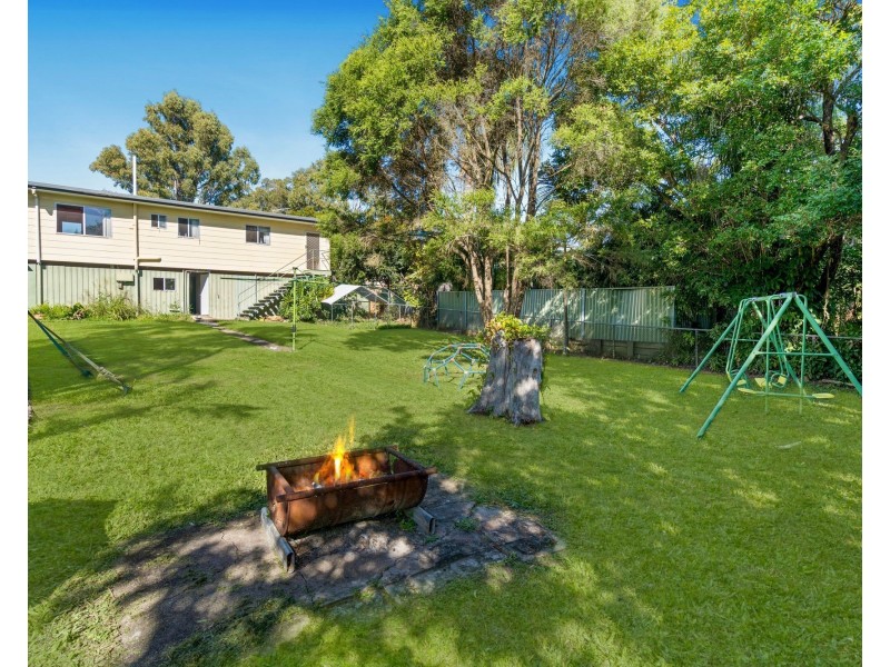 33 Bellatrix Drive, Kingston QLD 4114