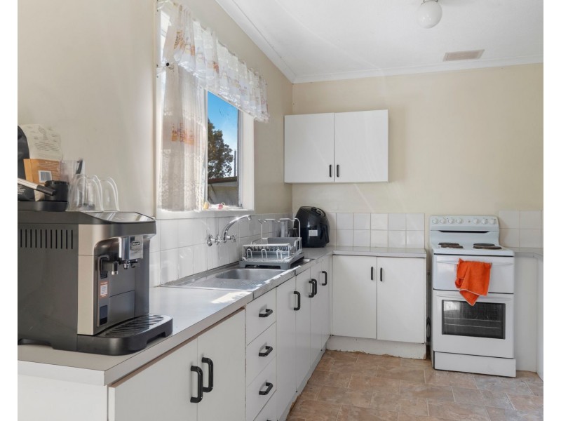 33 Bellatrix Drive, Kingston QLD 4114