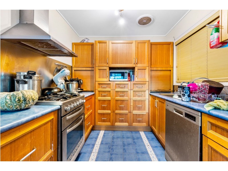 6 Redwood Street, Kingston QLD 4114