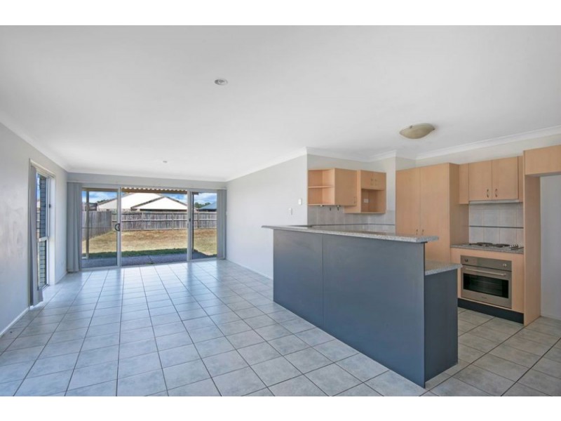 68 Lake Manchester Street, Logan Reserve QLD 4133