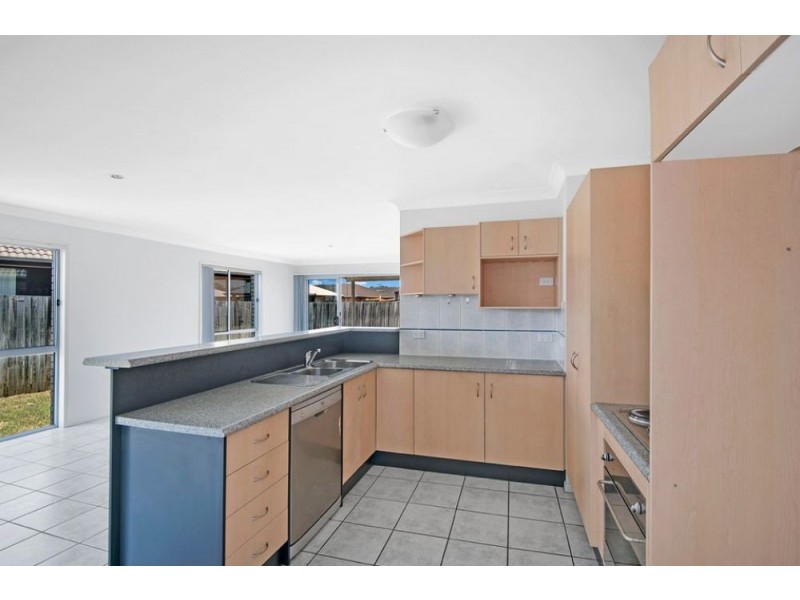 68 Lake Manchester Street, Logan Reserve QLD 4133