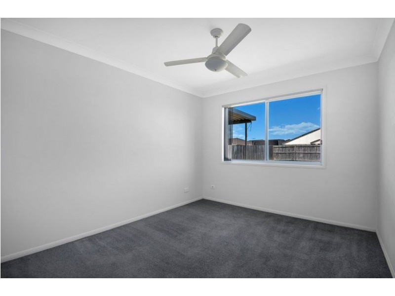 68 Lake Manchester Street, Logan Reserve QLD 4133