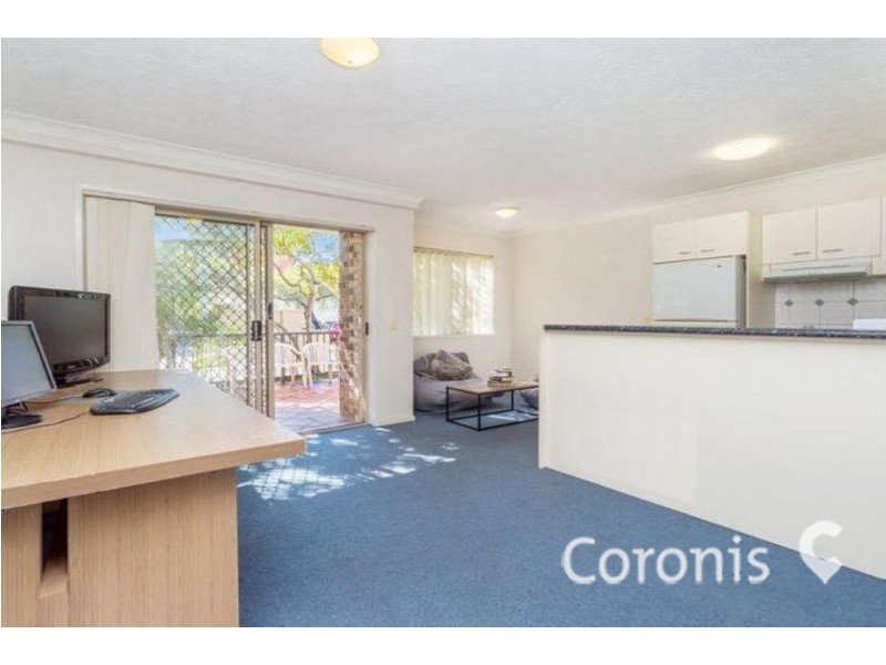 1/14 Spendelove Avenue, Southport QLD 4215