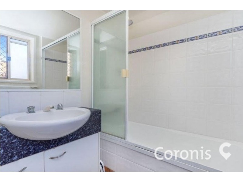 1/14 Spendelove Avenue, Southport QLD 4215