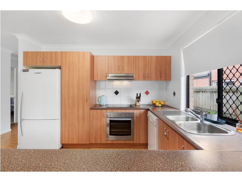 25 Lakes Entrance, Meadowbrook QLD 4131