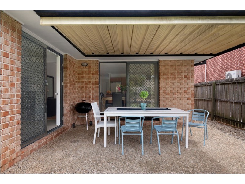 25 Lakes Entrance, Meadowbrook QLD 4131