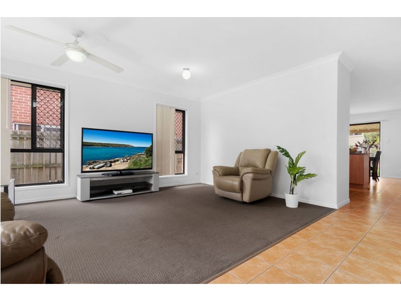 25 Lakes Entrance, Meadowbrook QLD 4131