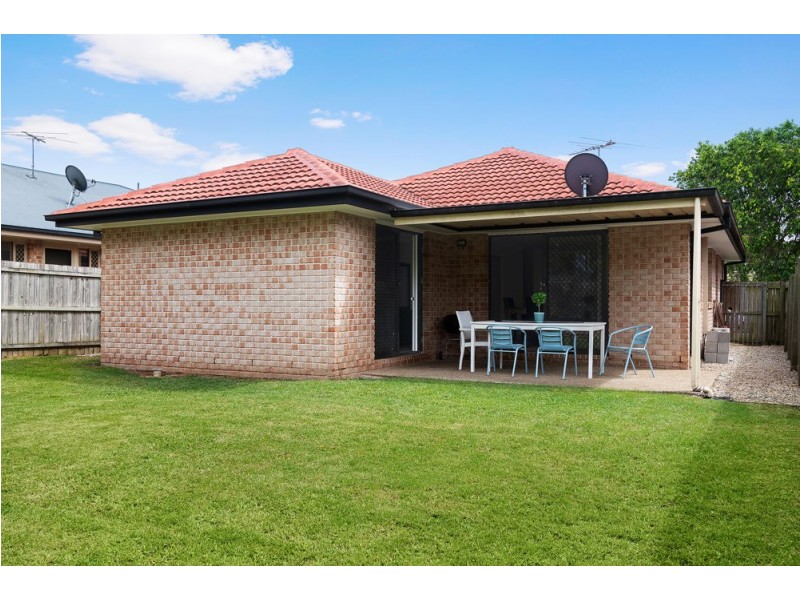 25 Lakes Entrance, Meadowbrook QLD 4131