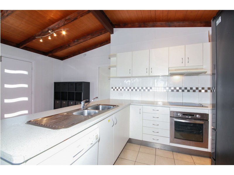 26 Hepworth Street, Arundel QLD 4214