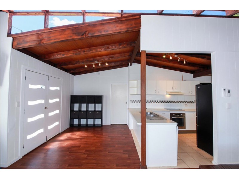 26 Hepworth Street, Arundel QLD 4214