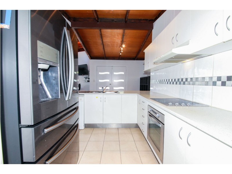 26 Hepworth Street, Arundel QLD 4214