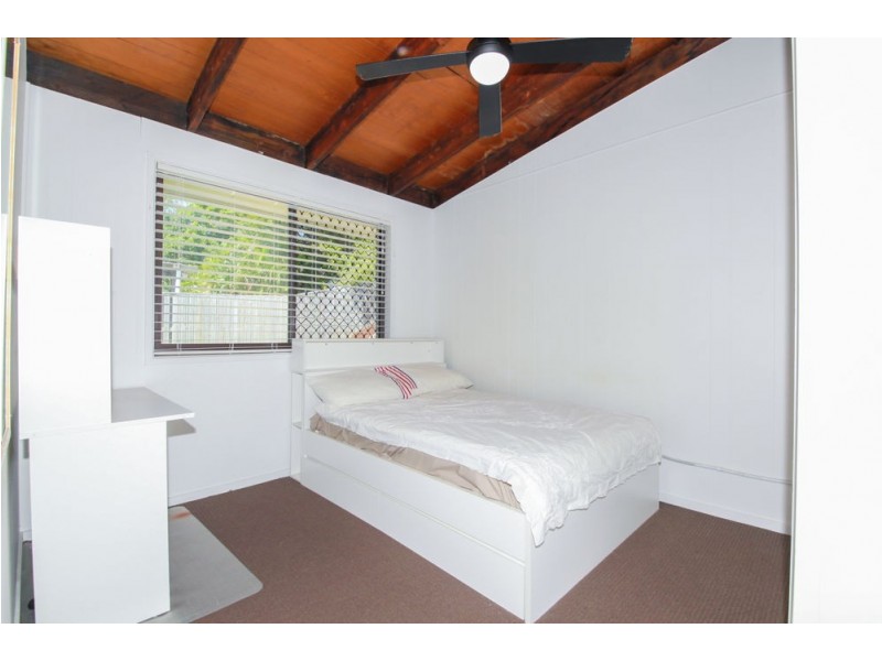 26 Hepworth Street, Arundel QLD 4214