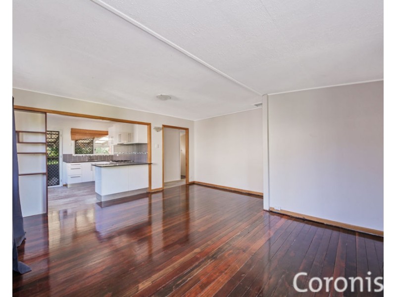 32 Bruce Road, Woodridge QLD 4114