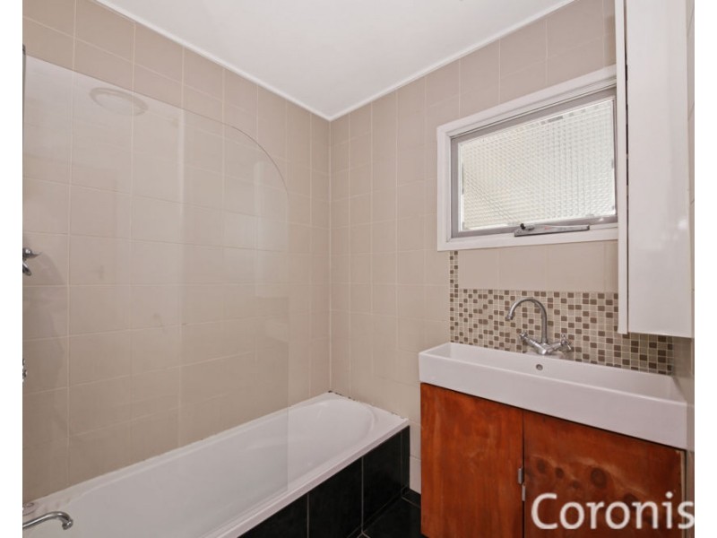 32 Bruce Road, Woodridge QLD 4114