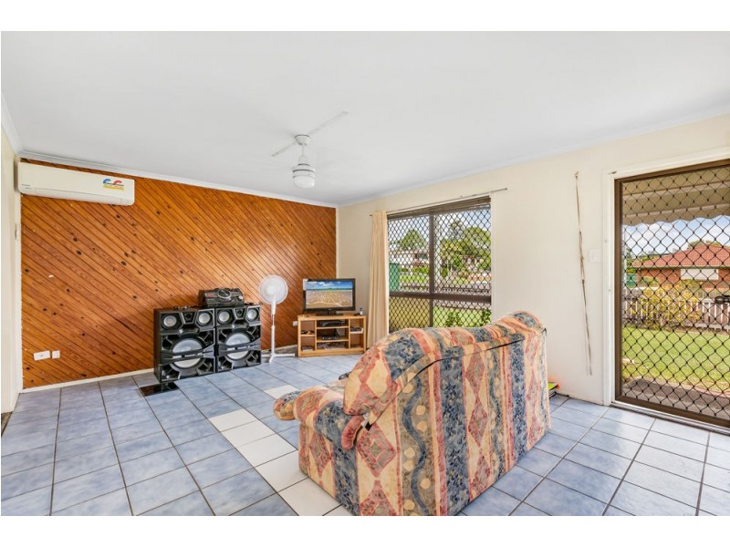 28 Lyngrove Street, Kingston QLD 4114