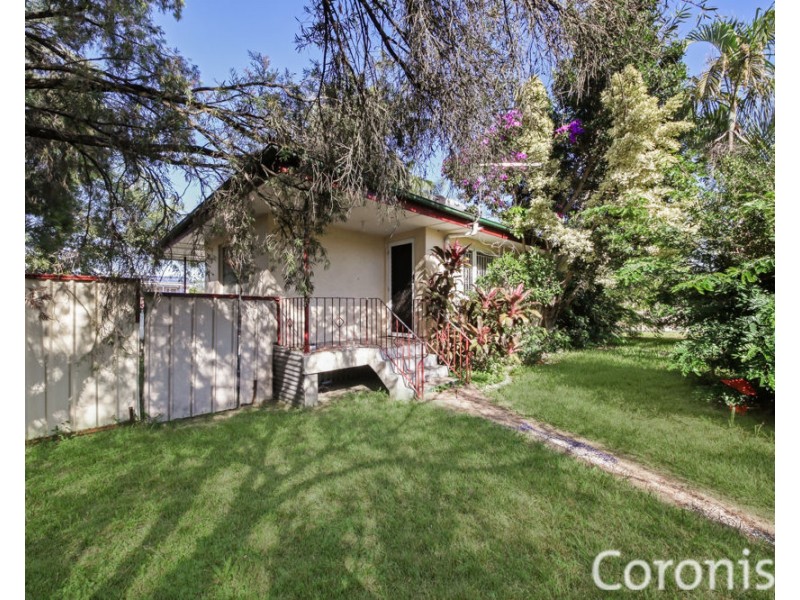 8 Macbeth St, Kingston QLD 4114