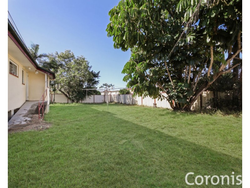8 Macbeth St, Kingston QLD 4114