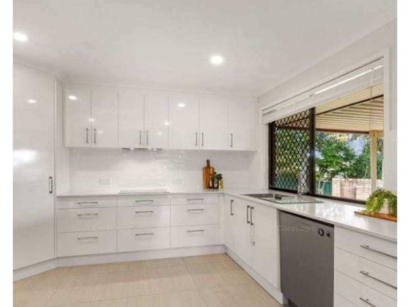5 Maneroo Ct, Springwood QLD 4127