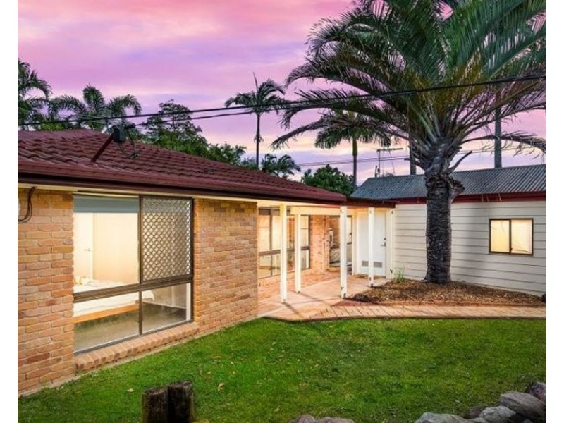 5 Maneroo Ct, Springwood QLD 4127