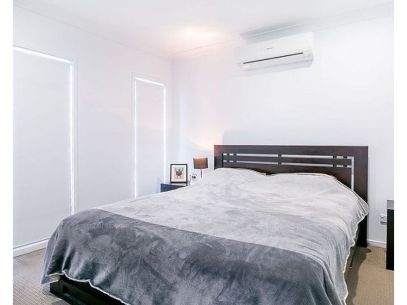 20 Mount Barney Cres, Park Ridge QLD 4125