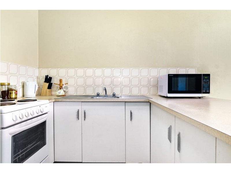 6/33 Clare Road, Kingston QLD 4114