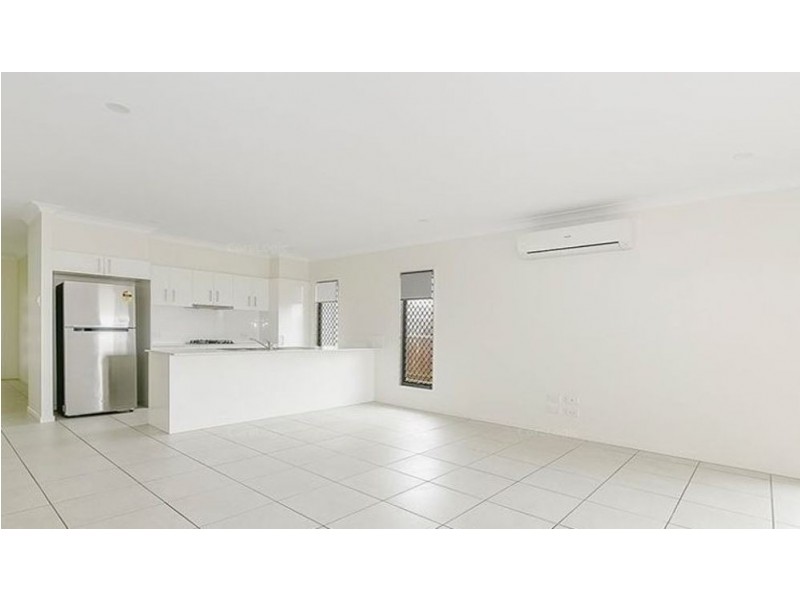 8 Mount Barney Cres, Park Ridge QLD 4125