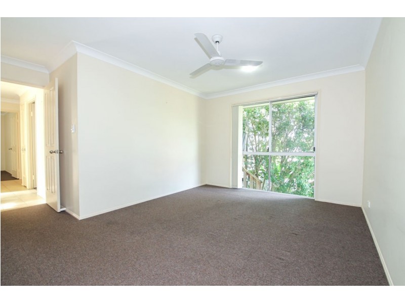 6 Cobbler Place, Pacific Pines QLD 4211