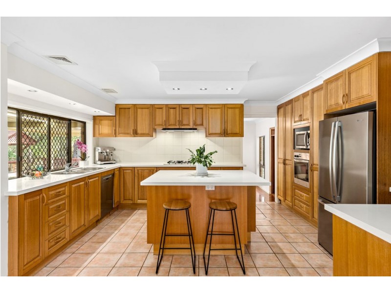 4 Cornwall Close (Private street at 30 Dorset Drive), Springwood QLD 4127