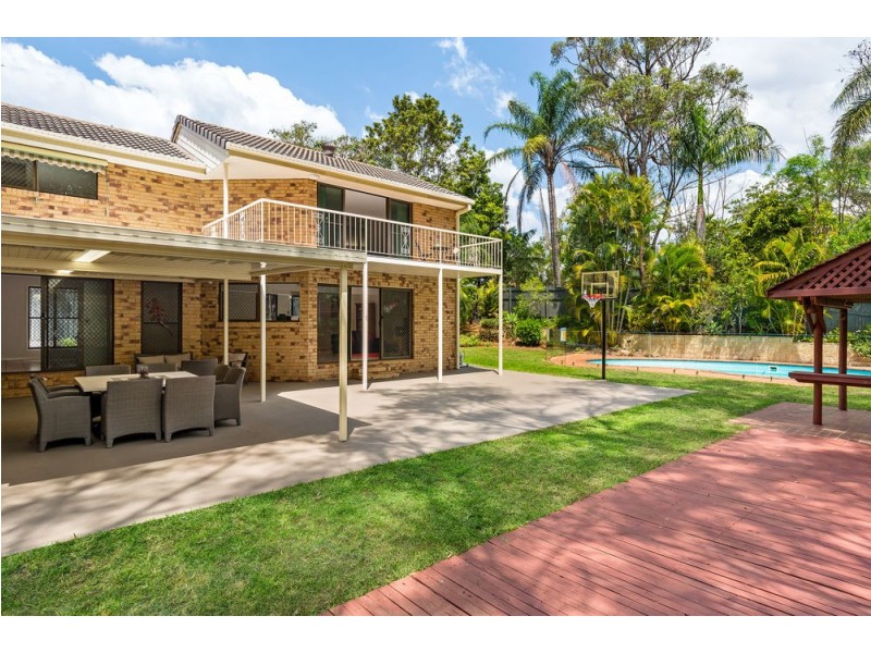 4 Cornwall Close (Private street at 30 Dorset Drive), Springwood QLD 4127